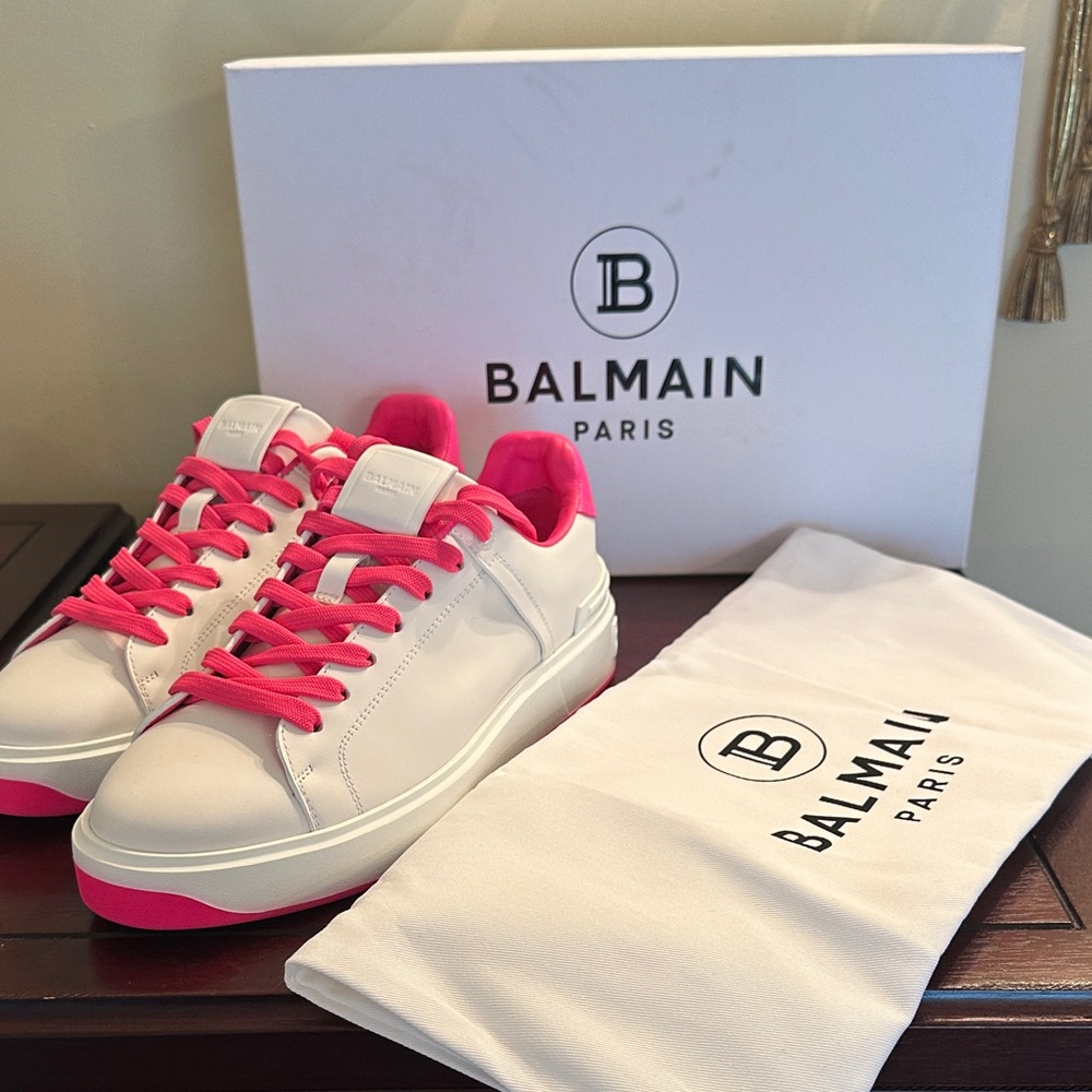Balmain Low Top Lace Sneakers - Sleek White